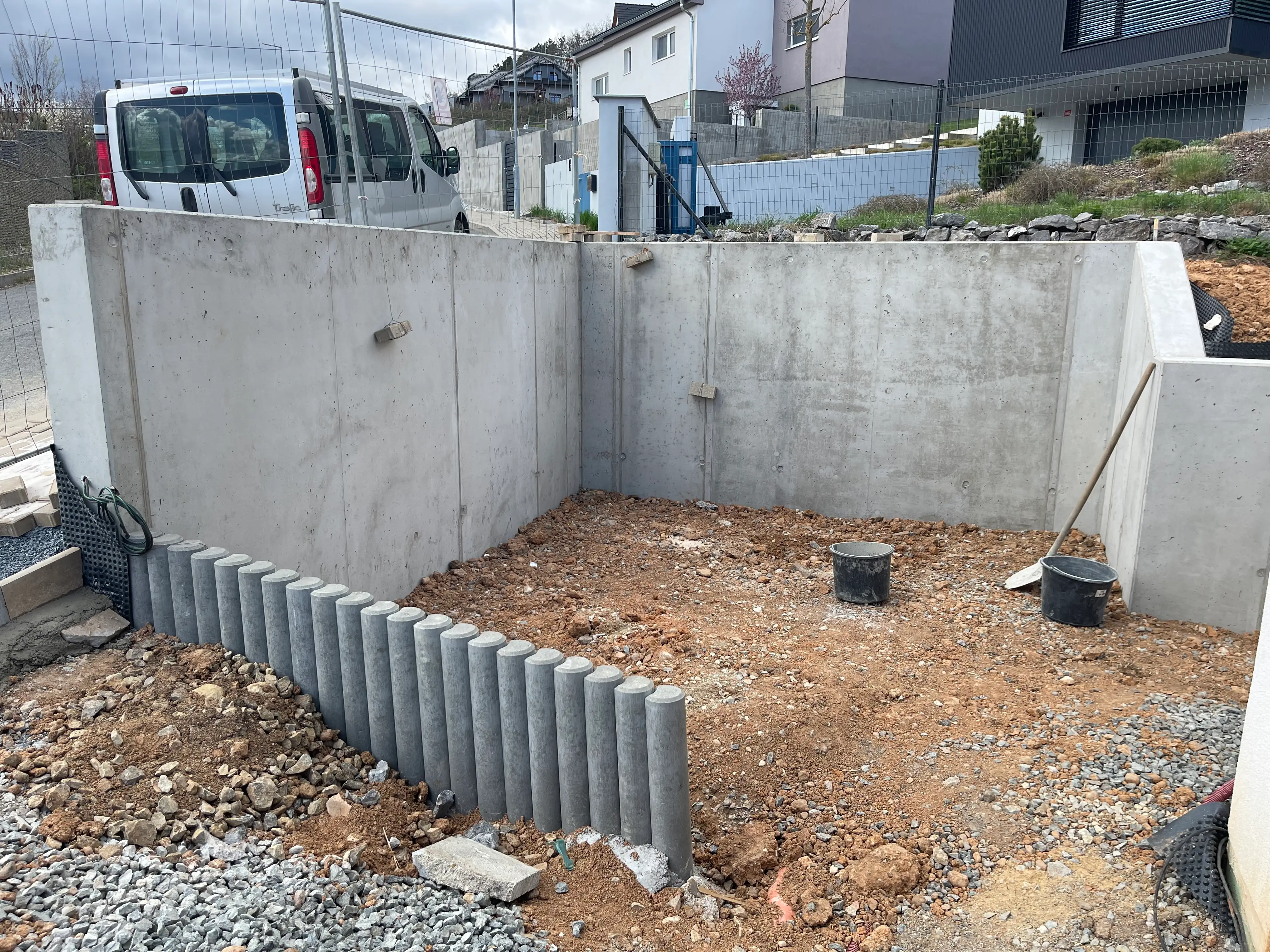 Opěrná stěna Beroun